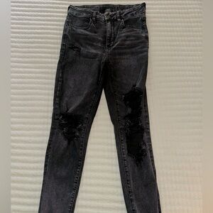 Ripped skinny jegging